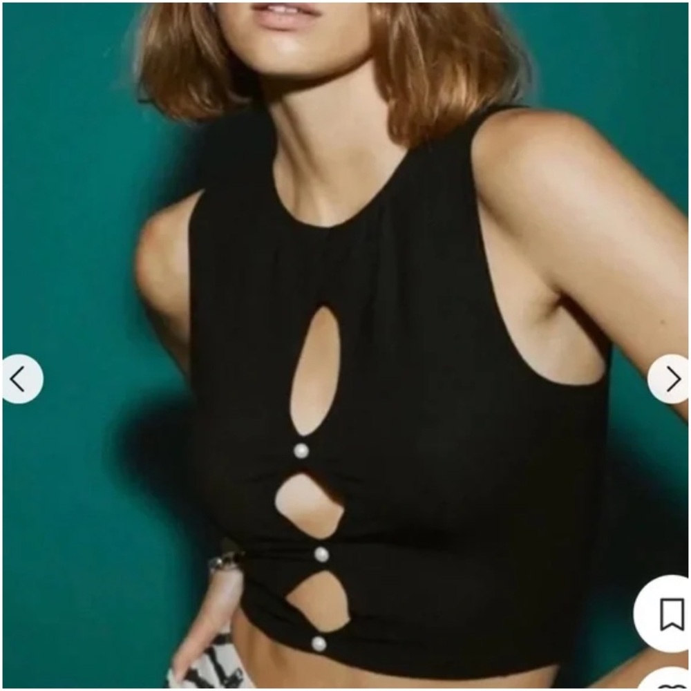 Reformation Emilio cut out pearl black top SZ S